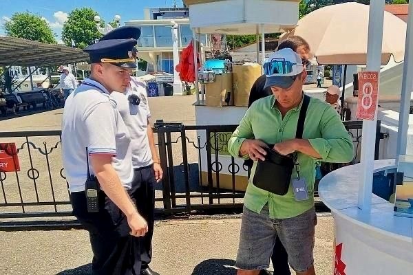 Штрафы за навязчивые предложения услуг в Сочи составили 400 тысяч рублей