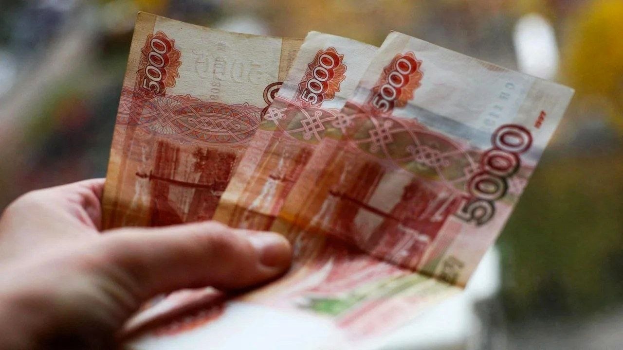 Увеличение пенсионных выплат для россиян старше 80 лет с июля
