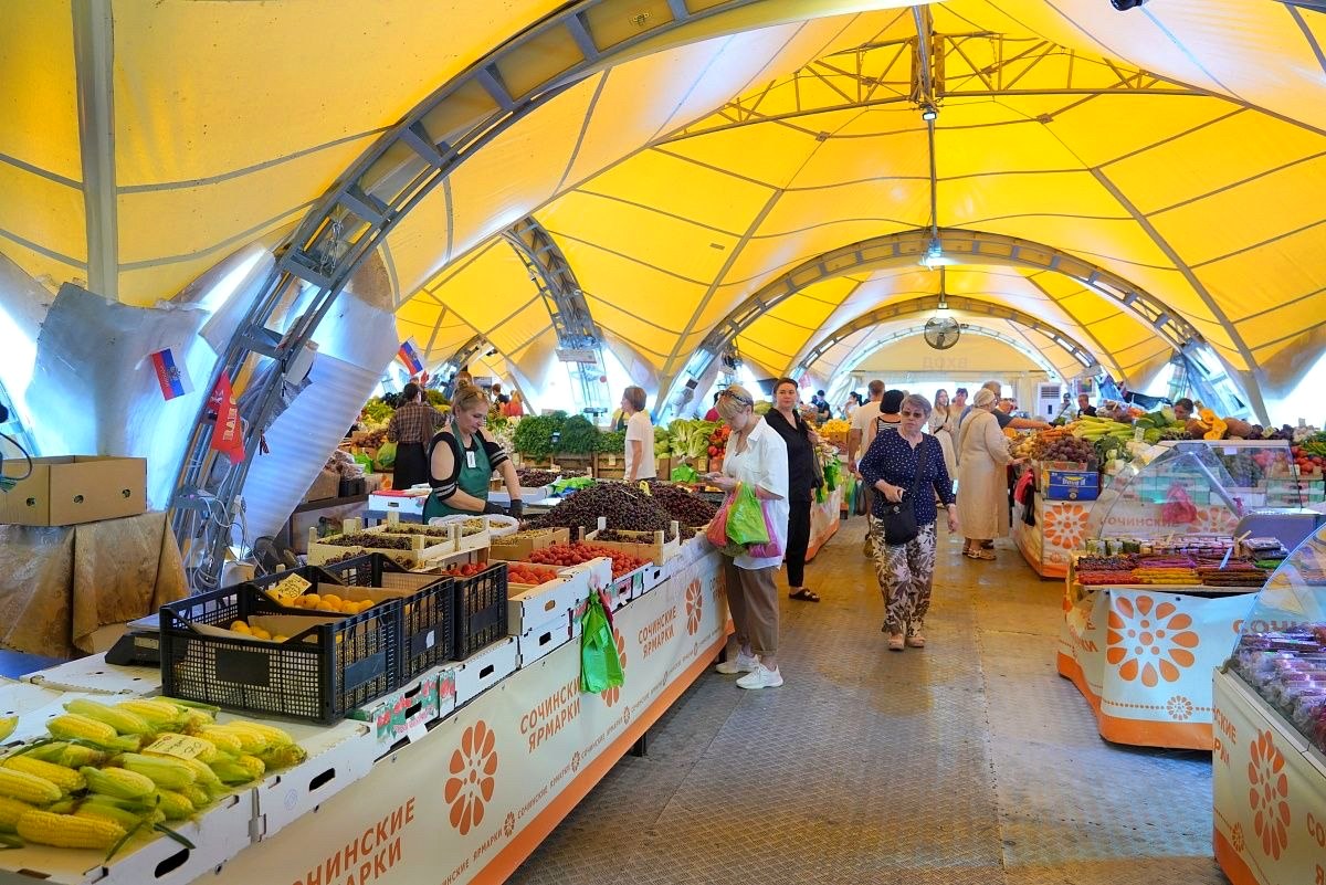 Жители Сочи выступили против закрытия городской ярмарки в микрорайоне Ареда